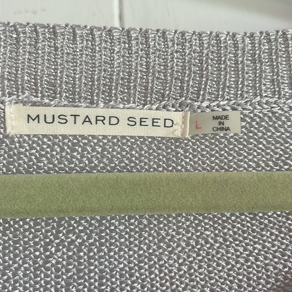 Womens size Large top - Picture 2 of 3